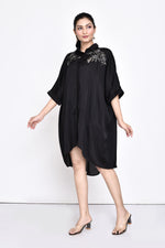Load image into Gallery viewer, BLACK ANTI-FIT SHIRT DRESS
