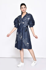 Load image into Gallery viewer, DENIM TIE-UP DRESS
