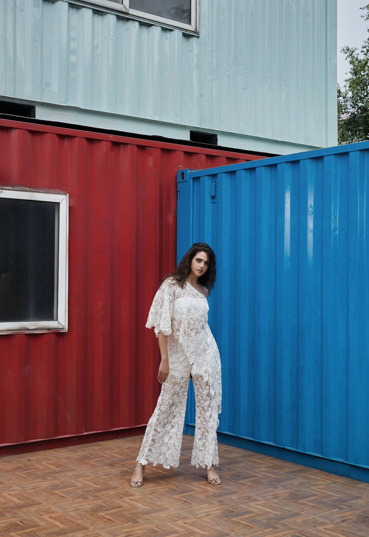 CRUNK IVORY ASYMMETRICAL FLORAL LACED TOP