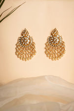 Load image into Gallery viewer, Riha Kundan Earrings
